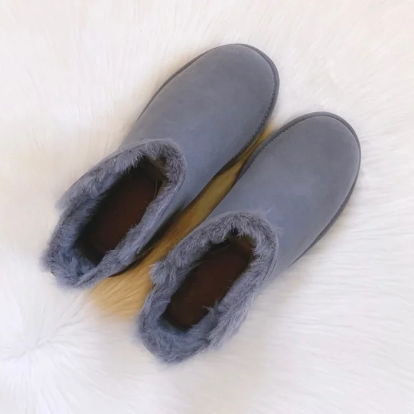 UGG Women’s Classic Mini Fluff High-Low Geyser Boots - Picture 3 of 7